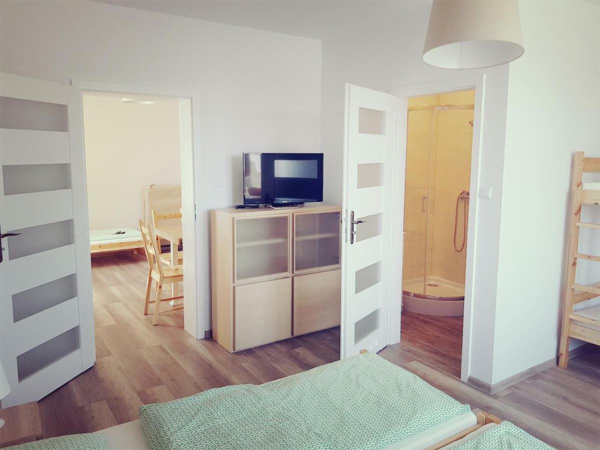 Vip Village Las Woda Rower - Podgrzewany Basen, Balia, Sauna Miedzierza Exterior photo